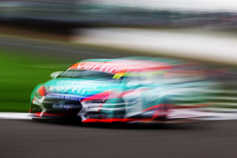 Wiperblades.co.uk-backed Team VERTU Put One Hand on BTCC Crown
