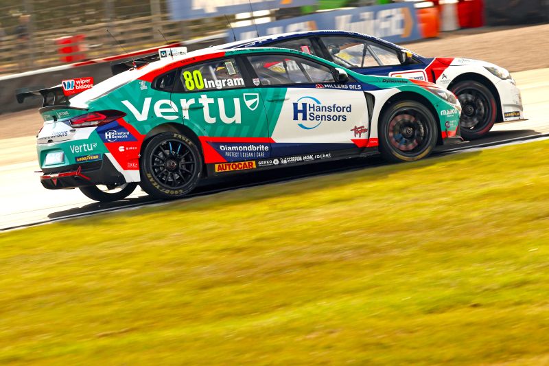 Double Donington BTCC Success for Wiperblades.co.uk-backed Team VERTU